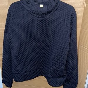 QUILTED BLACK NEW BALANCE HOODIE